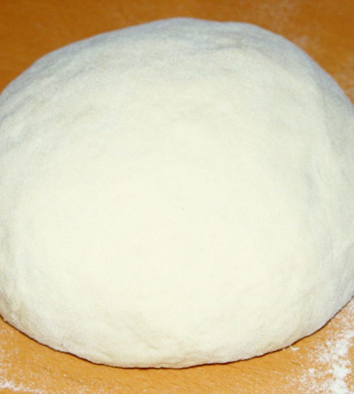 Rezept für klassischen Pizzateig